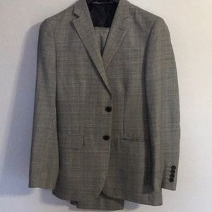 Stafford plaid men’s suit